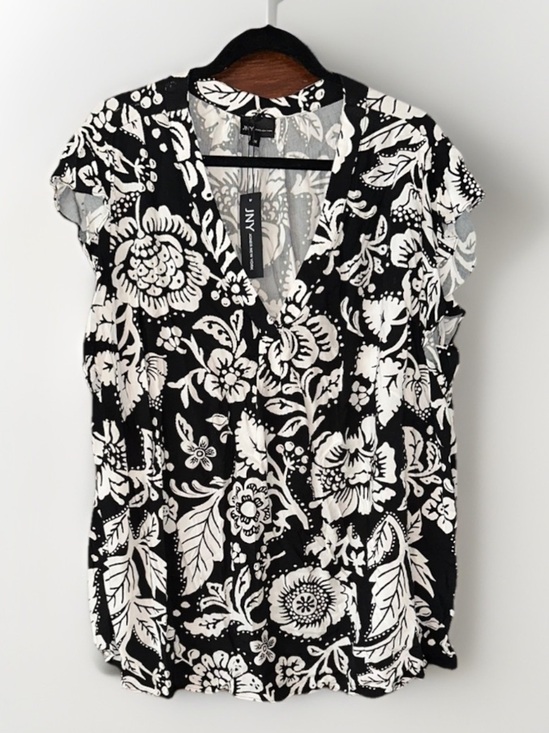 Jones New York Tops - Jones New York JNY Womens 3X Black White Floral V-Neck Faux Wrap Blouse NWT